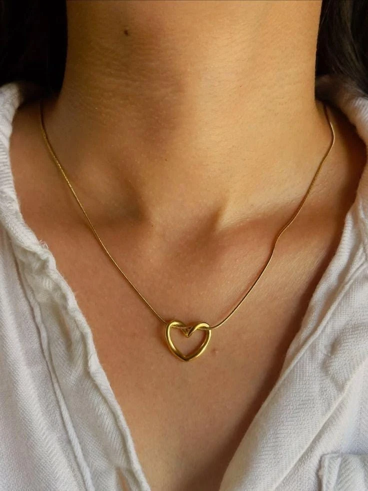 Hollow pendent